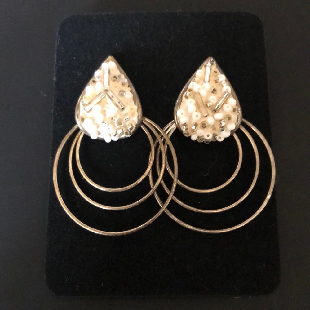 Fashion earrings | Great Condition | Sterilized - Picture 1 of 8